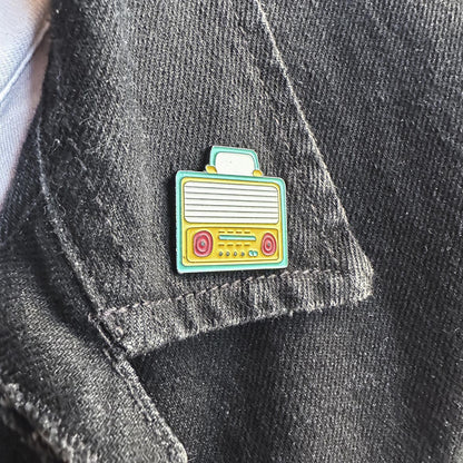 Pin Radiola